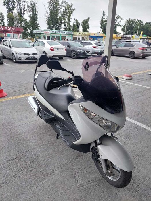 Продам макси-скутер Suzuki Burgman 125cc - 2008 год