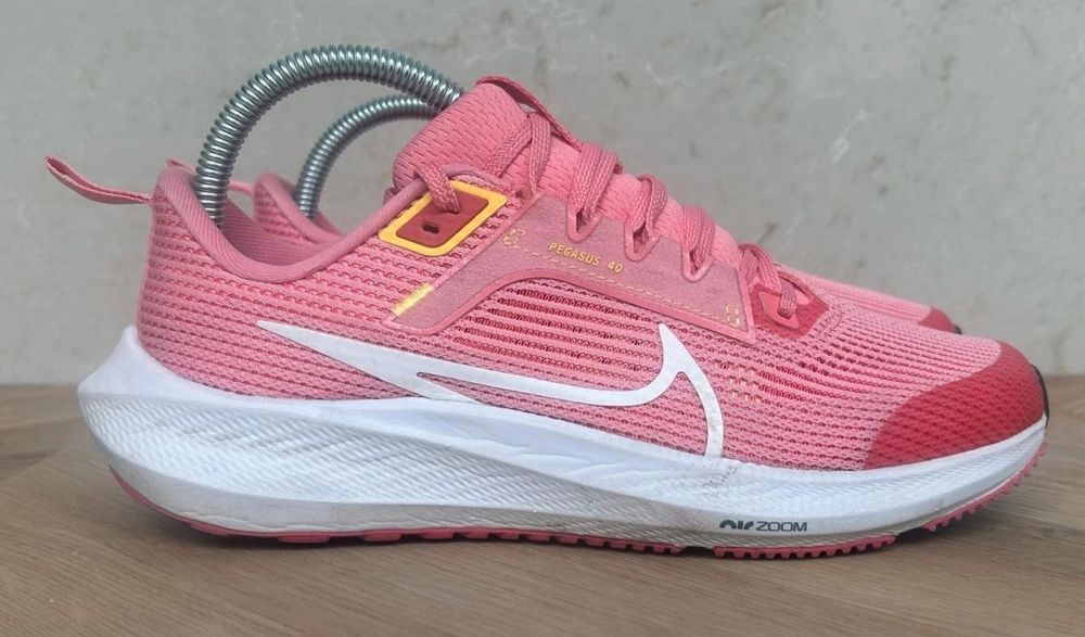 Sapatilhas Nike, pegasus modelo 40, tamanho 38,