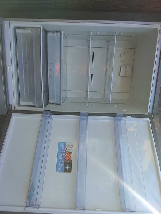Продам неробочий холодильник на запчастини0967185336 самовивіз