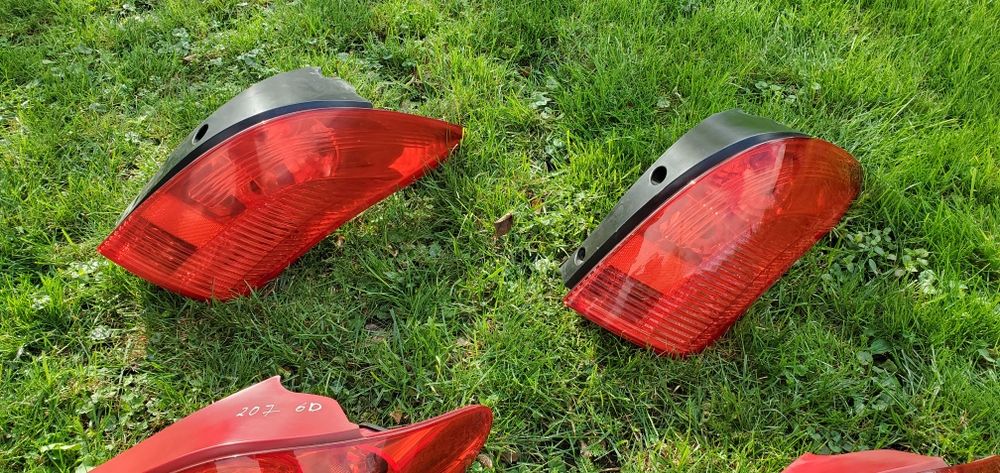 Задні ліхтарі фанарі стопи пежо Peugeot 207 хетчбек
