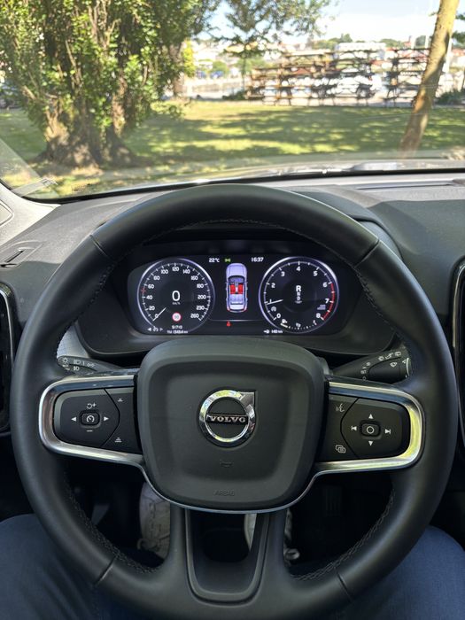 Volvo XC40 T2 Momentum Plus Geartronic