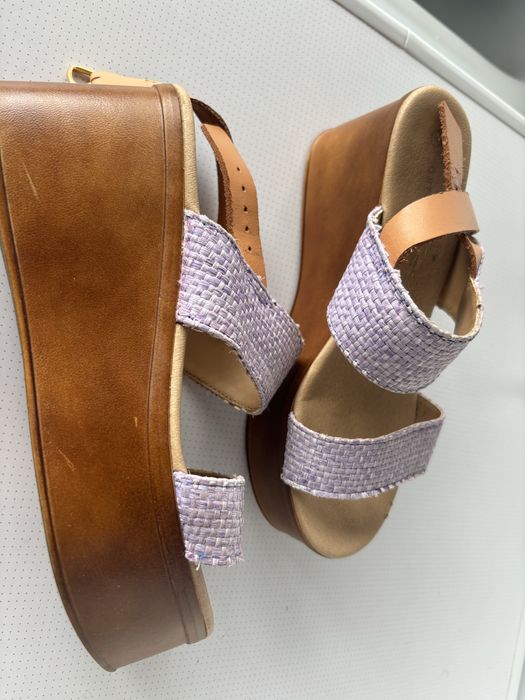 Sandalias compensadas