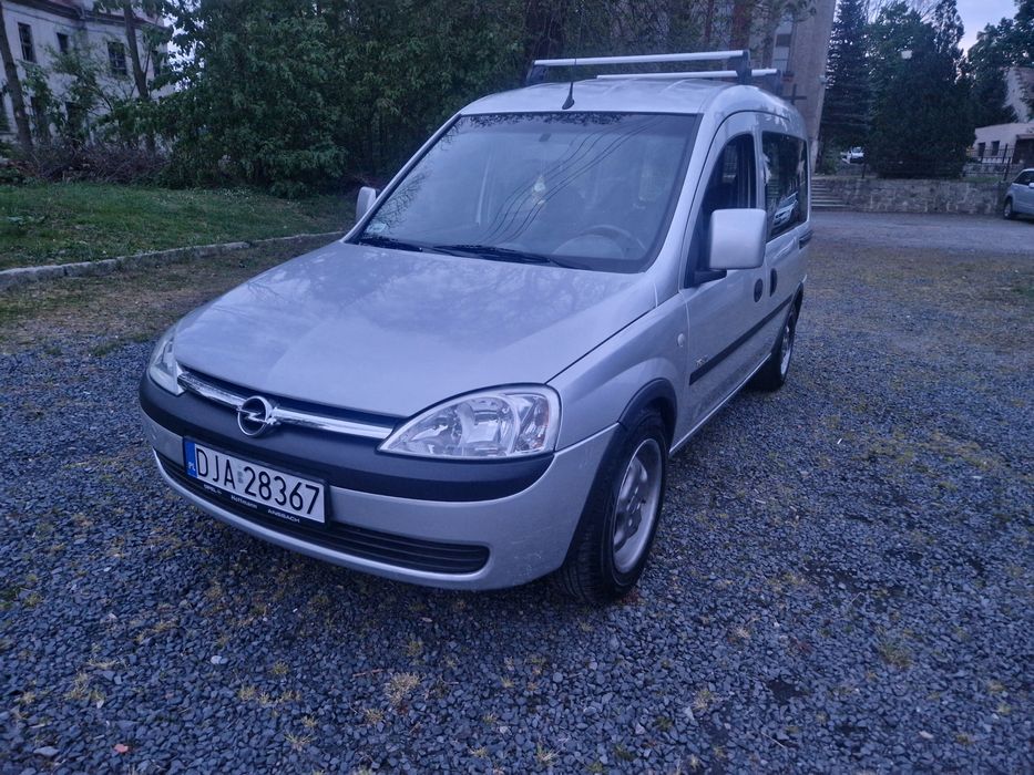 Opel Combo 5 osobowy Klima Alufelgi Elektryka Doinwestowany