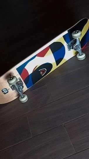 Skate completo pouco usado