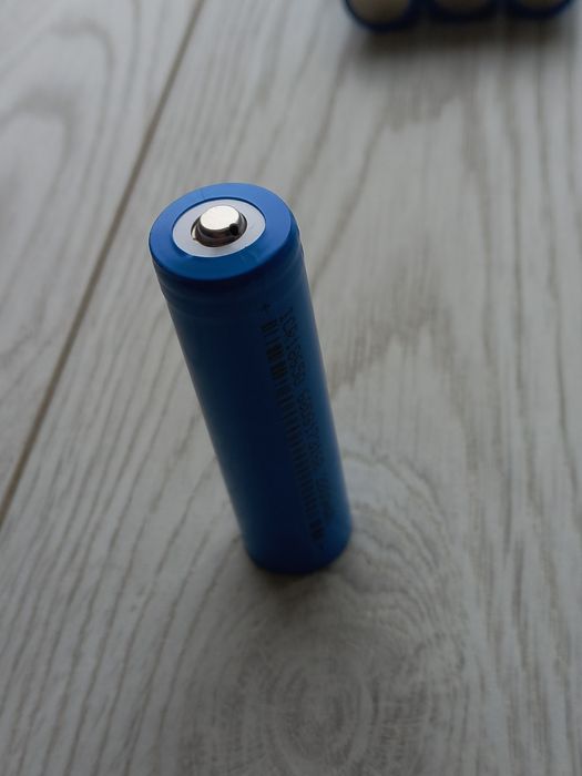 Аккумулятор 18650 3.7V 2800 mAч опт 35 грн вес 43гр новые: 50 грн ...