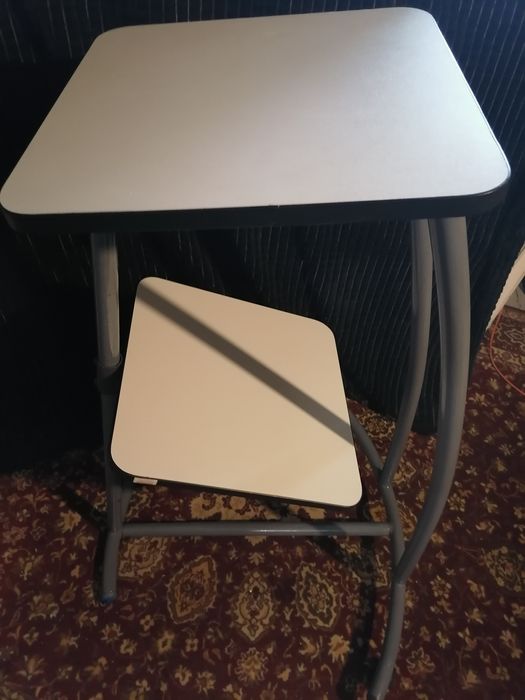 Stolik pod projektor i laptop The Boards Company