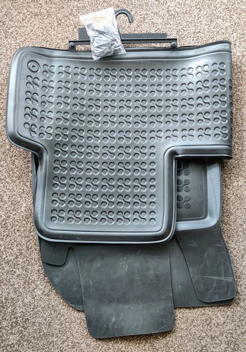 Dywaniki gumowe audi citroen ford honda Jeep opel renault seat vw