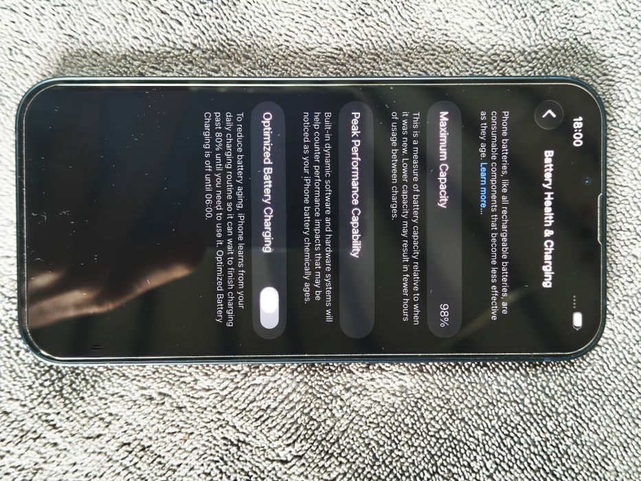 iPhone 13 128 GB – em muito bom estado, 98 % bateria, cor preto