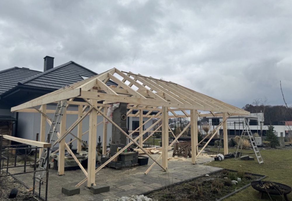 Wieźby dachowe, deski, kantowka strugana, Montaż Konstrukcji