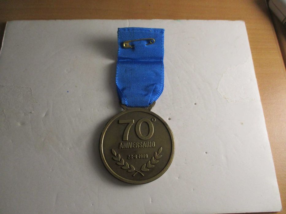 Medalha Clube de Futebol OS Belenenses de Alfinete 70º Aniversário