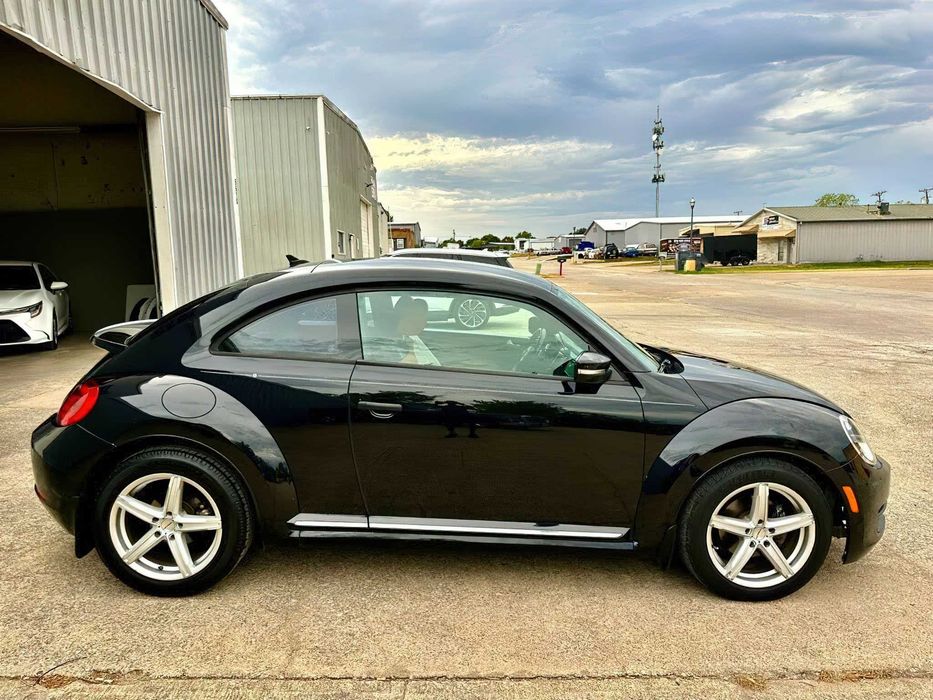 Volkswagen Beetle Classic      2016