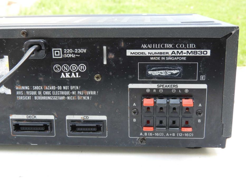 Wzmacniacz Akai AM - M830 do naprawy lub na części