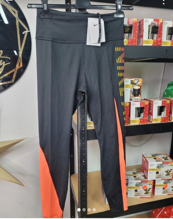 Leginsy nike r.S 36