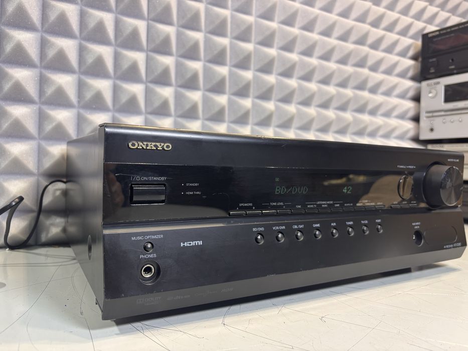 Amplituner Onkyo HT R 380