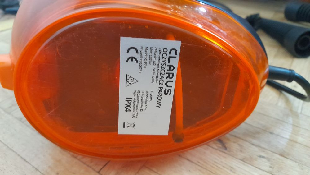 Oczyszczacz parowy z dozownikiem detergentu Clarus.Myjka parowa.