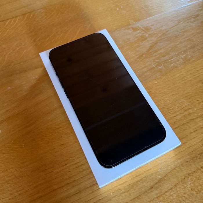 iPhone 13 256GB - po wymianie baterii i plecków, nie działa moduł NFC
