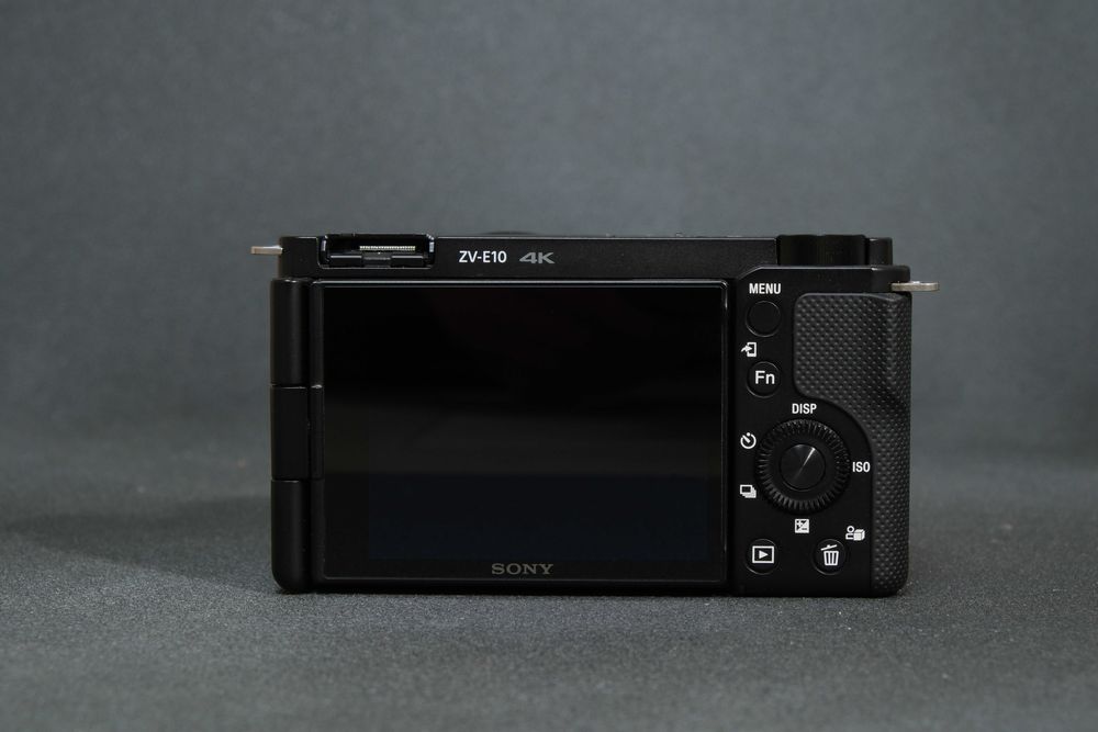 Sony ZV-E10 + kit 16-50mm