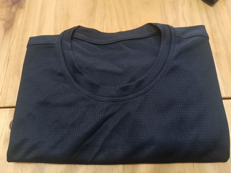 2 x t shirts unisexo M = 5€