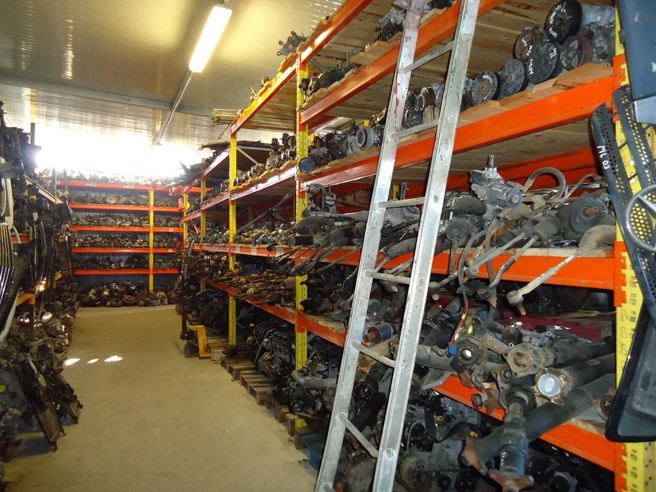 Grande stock de motores e caixas de velocidade