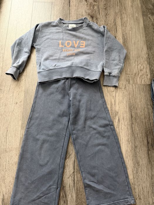 Продам костюм zara
