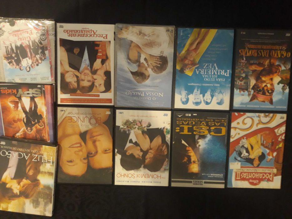 Filmes de cinema, séries de tv, animação  e concertos de rock dvd
