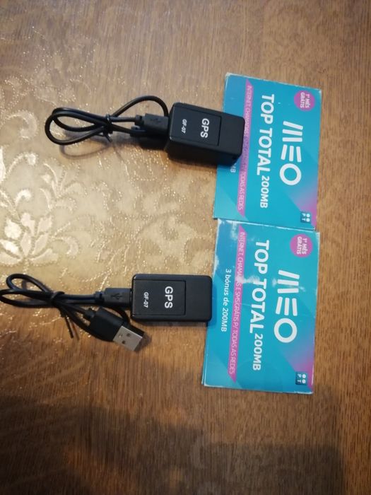 2 Aparelhos Miniatura de GPS Com 2 cartões Para Carros Motas Ou Malas