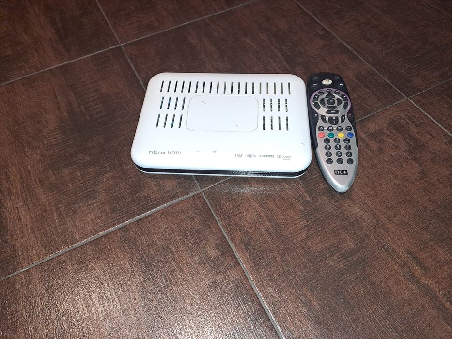Dekoder nbox hdtv iti 2850st + pilot