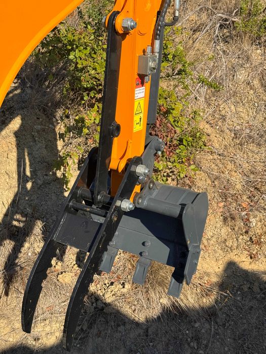 Mini - Giratória Captok CK20 | Nova | 2000kg | Lança Móvel | 11500€