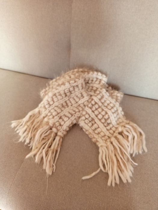 Szal damski z frędzlami