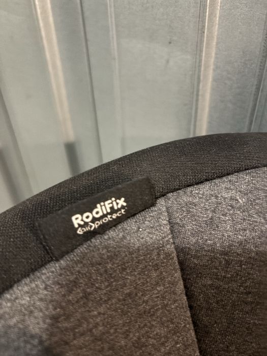 Fotelik dzieciecy Maxi-Cosi Rodifix Airprotect
