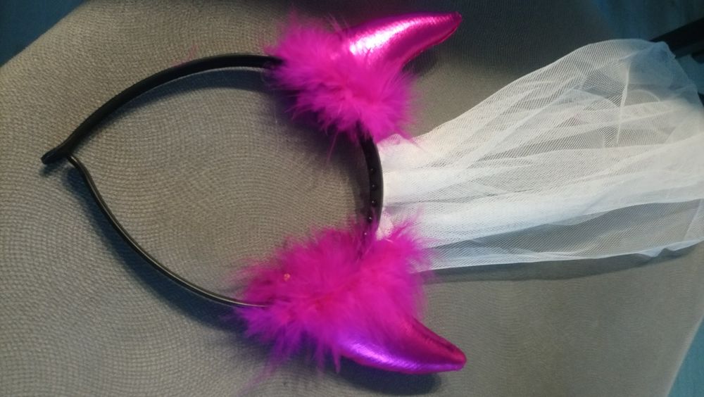 Opaska rogi z welonem