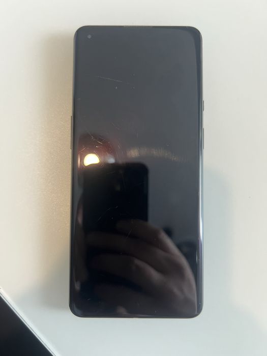 One plus 9 pro 5G 2sim