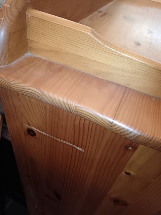 Cómoda em madeira de criança