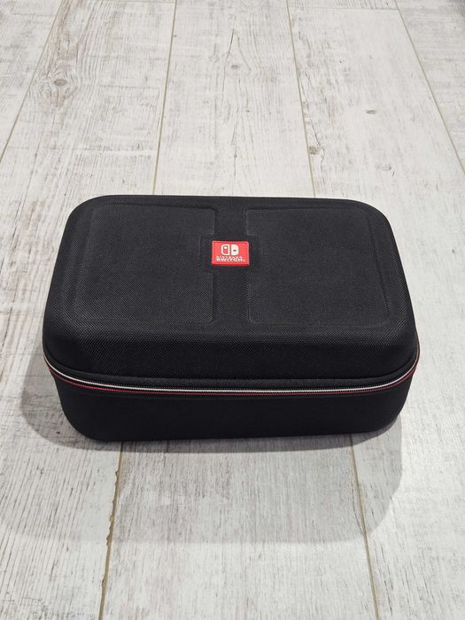 Duże etui / walizka transportowa Nintendo Switch – na konsolę i akcesoria