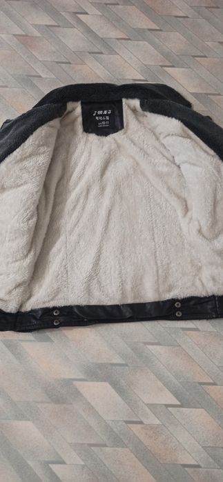 Продам куртку ЭКО кожа