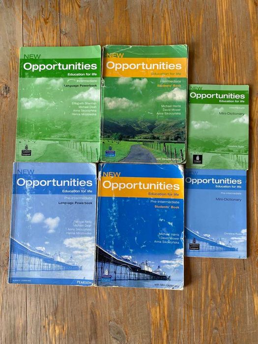 Довідники та книги на  ЗНО: укр. мова, історія, географія, англійська.