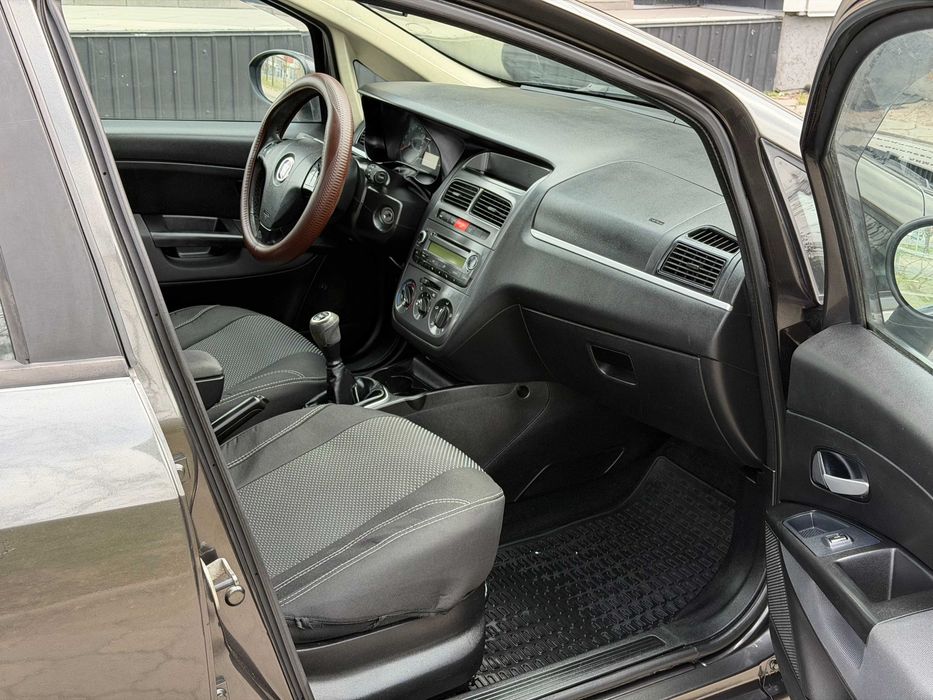 Продам FIAT Linea 2007 1.3d механiка