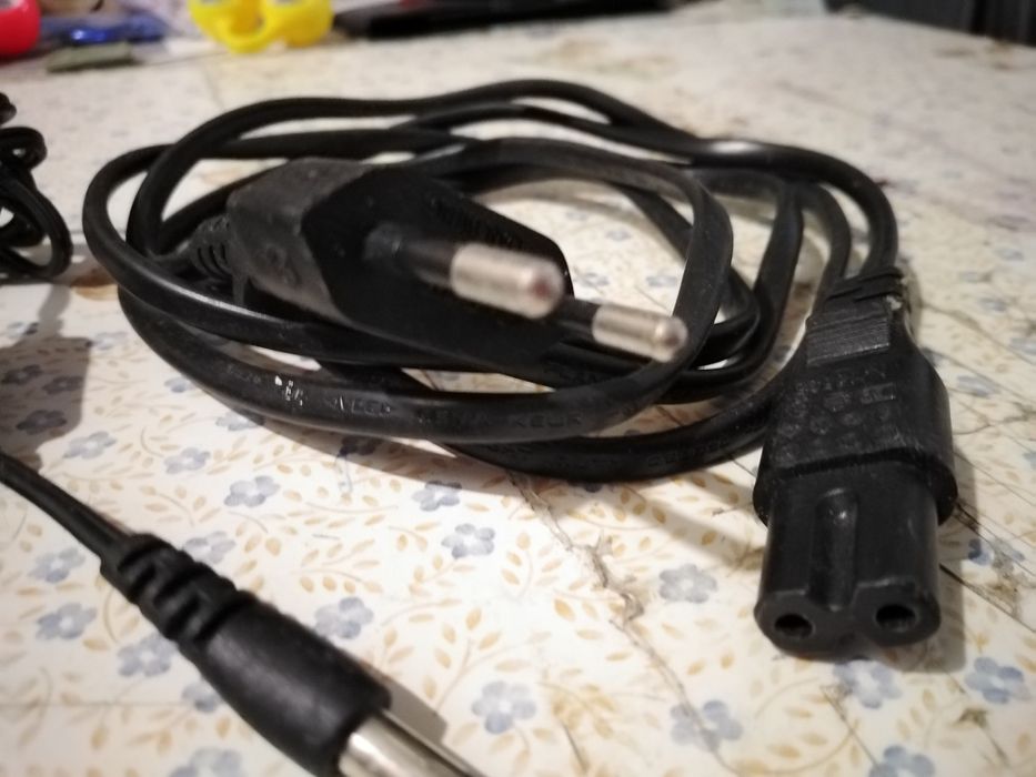 Vendo carregador novo