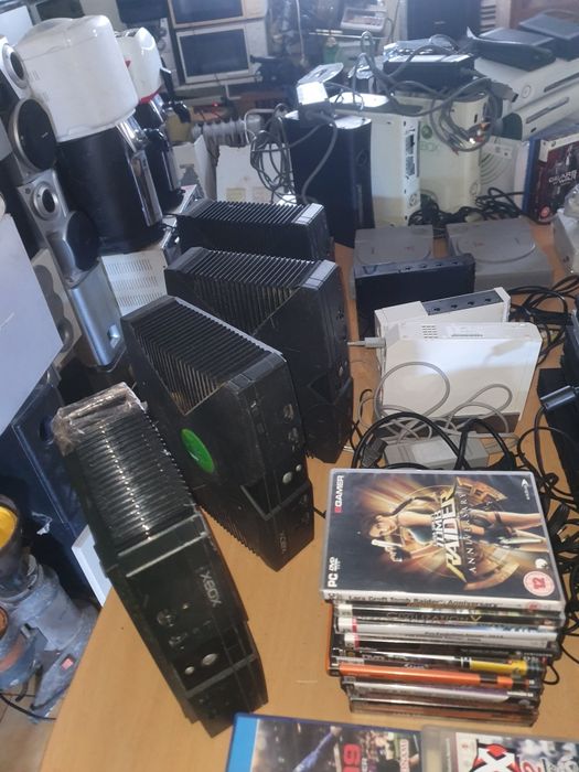 Consolas ps1 ps2 sim é e outras xbox 360 xbox  tb das 1 vendo tudo lot