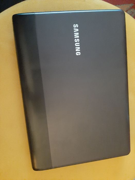 Computador portátil Samsung 300UA/305UA