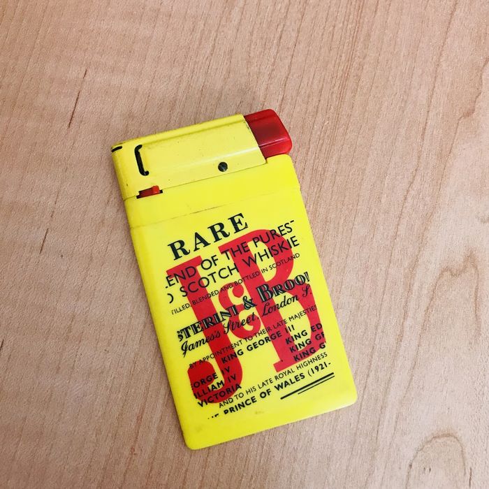 Isqueiro J&B Amarelo