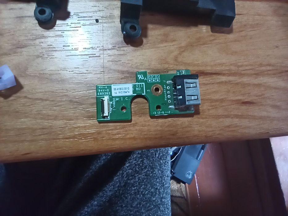 Запчастя до ноута LENOVO B590