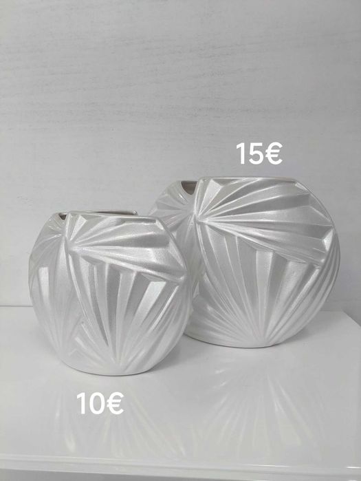 Peça de louça decorativa