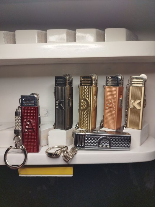 Зажигалка кремневая турбо , брелок , металлическая , новая