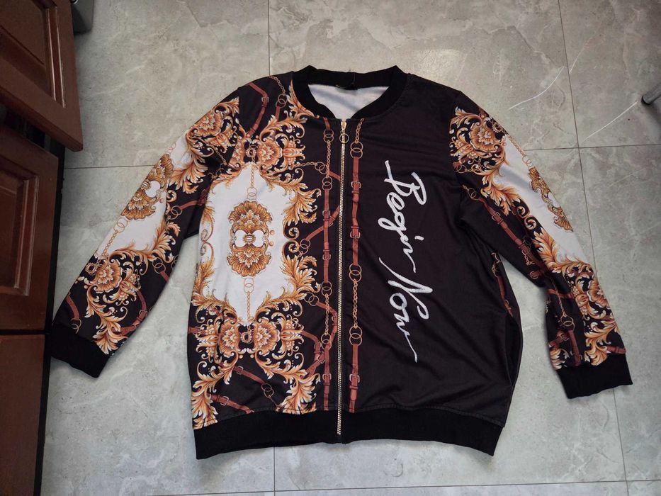 Nowa bluza z kryształkami