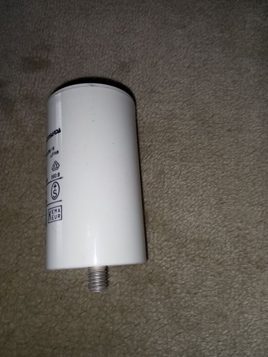 Конденсатор 16 mF.