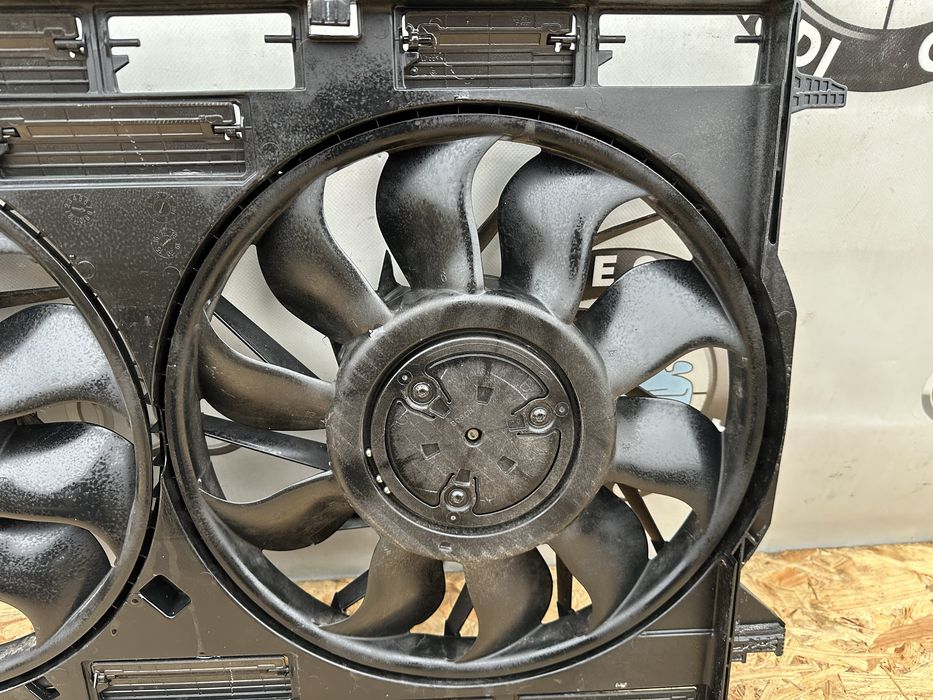 Дифузор вентиляторів радіатора в зборі Audi Q5 80A вентилятор 2.0 Tfsi