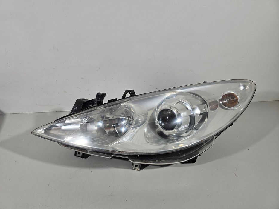 Peugeot 307 Lift FL Lampy Przód Przednie Komplet Lewa + Prawa Europa