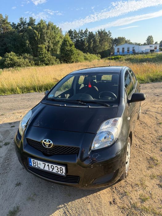 Toyota Yaris Toyota yaris 1.0 2010 benzyna 5 drzwiowy