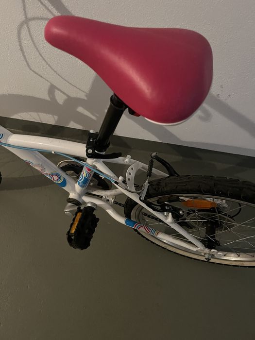 Bicicleta roda 20 de menina